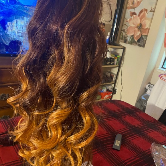 Beautiful unused 3 Ombré color  wig - Picture 7 of 8